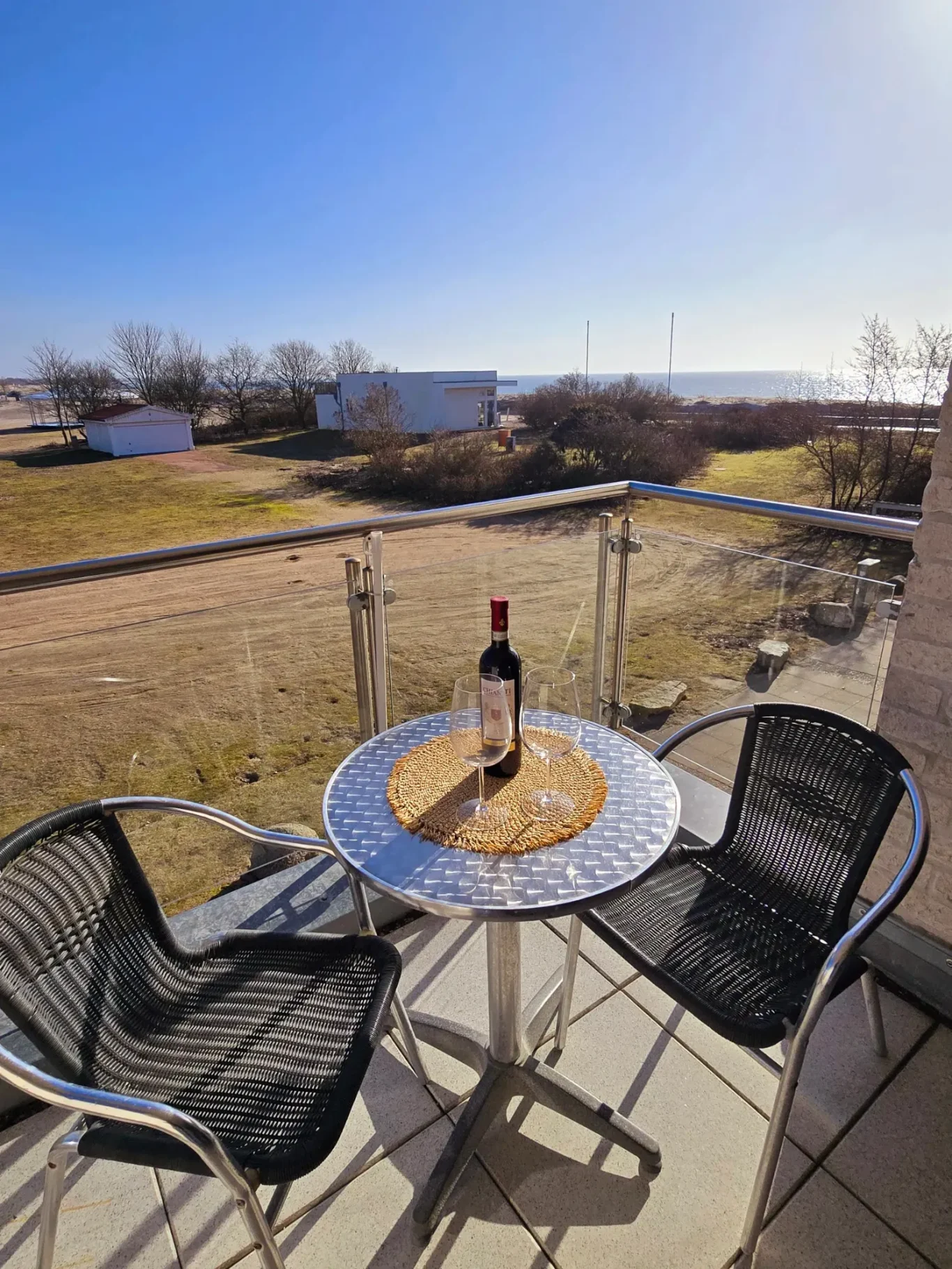Balkon Balkon mit Sitzmöbeln in Ferienwohnung auf Fehmarn