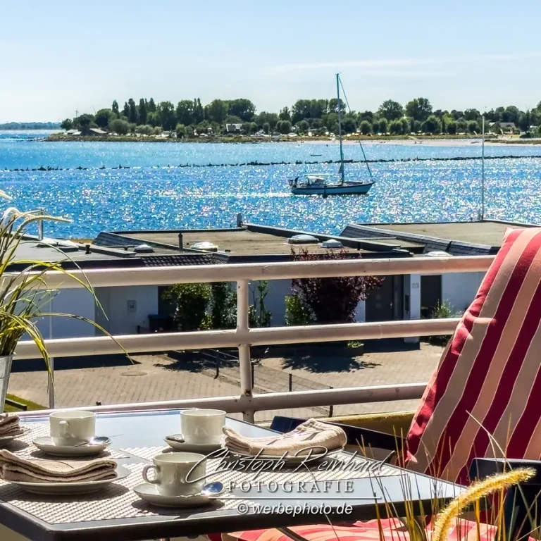 Essbereich mit Ostseeblick in Ferienwohnung am Südstrand Fehmarn Essbereich mit Ostseeblick in Ferienwohnung am Südstrand Fehmarn