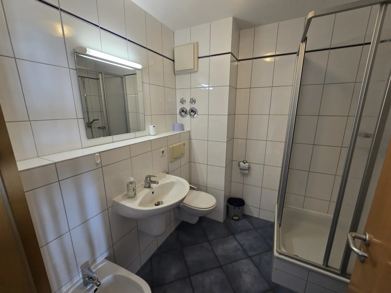 Badezimmer Badezimmer mit Dusche in Ferienwohnung auf Fehmarn