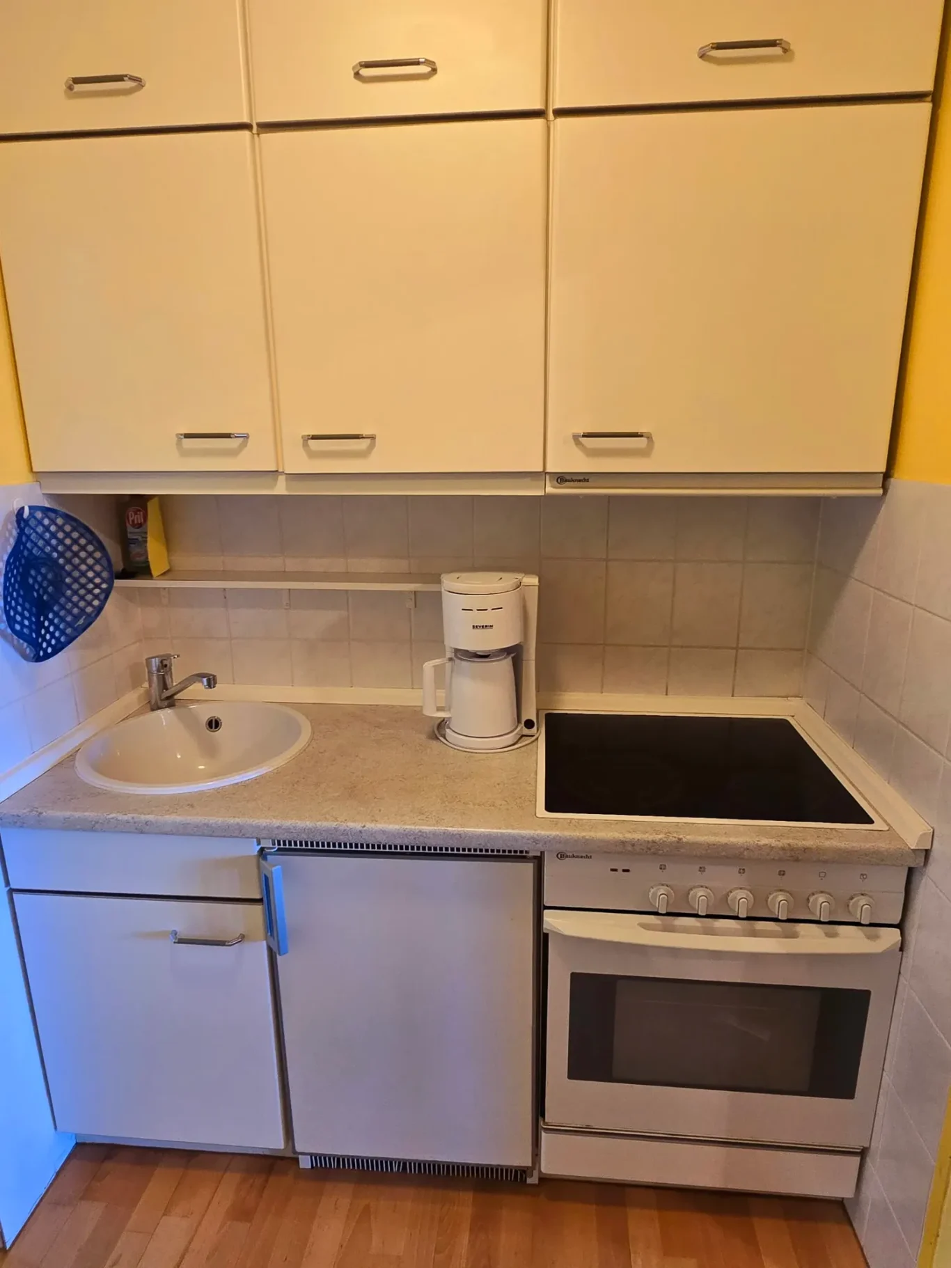 Küchenzeile in Ferienwohnung am Südstrand Fehmarn