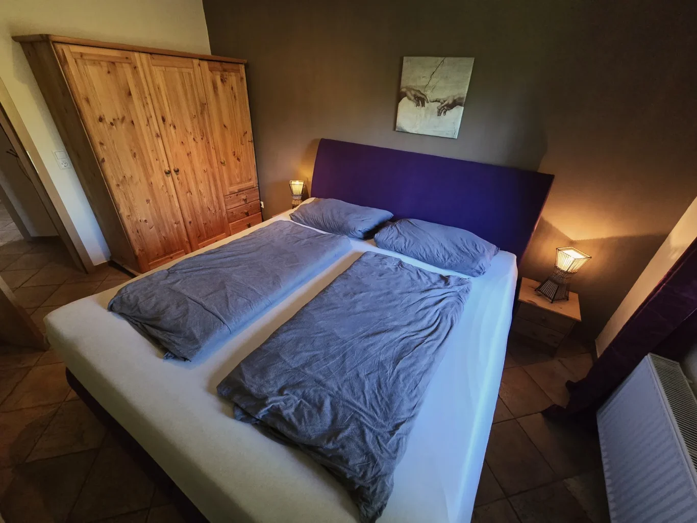 sep. Schlafzimmer Schlafzimmer mit Doppelbett auf Fehmarn