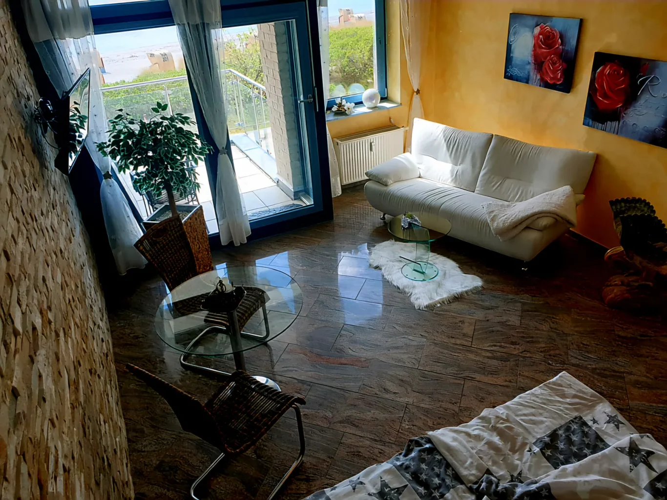 Wohn-/Schlafzimmer Wohnbereich mit Ostseeblick in Ferienwohnung am Südstrand Fehmarn