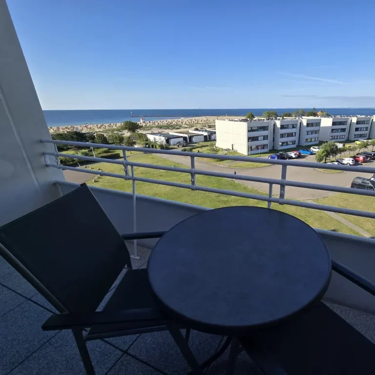 Wohnzimmer Ferienwohnung am Südstrand Fehmarn Wohnzimmer mit Sofa in Ferienwohnung am Südstrand Fehmarn