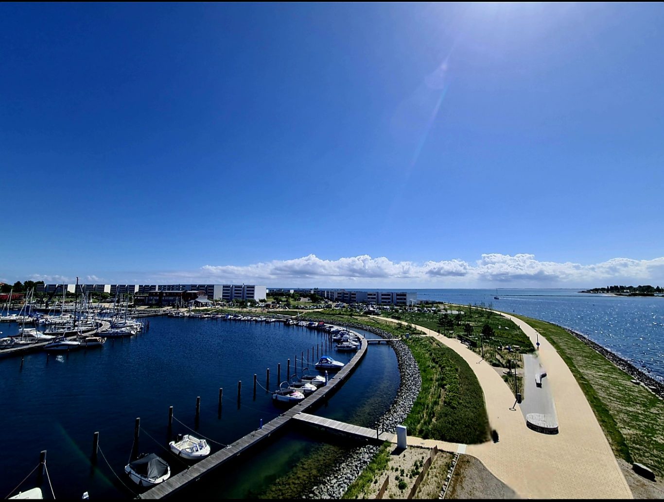 Yachthafen mit Hafeneinfahrt