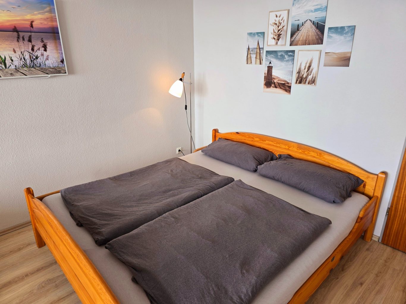 Wohn-/Schlafzimmer mit Doppelbett