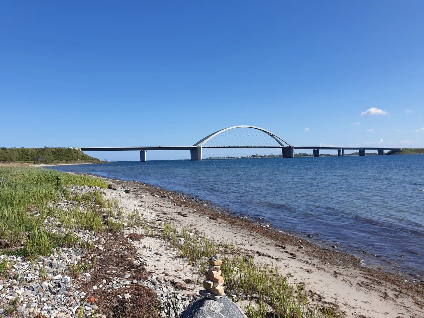 Fehmarnsundbrücke Fehmarnsundbrücke an der Ostseeküste von Fehmarn