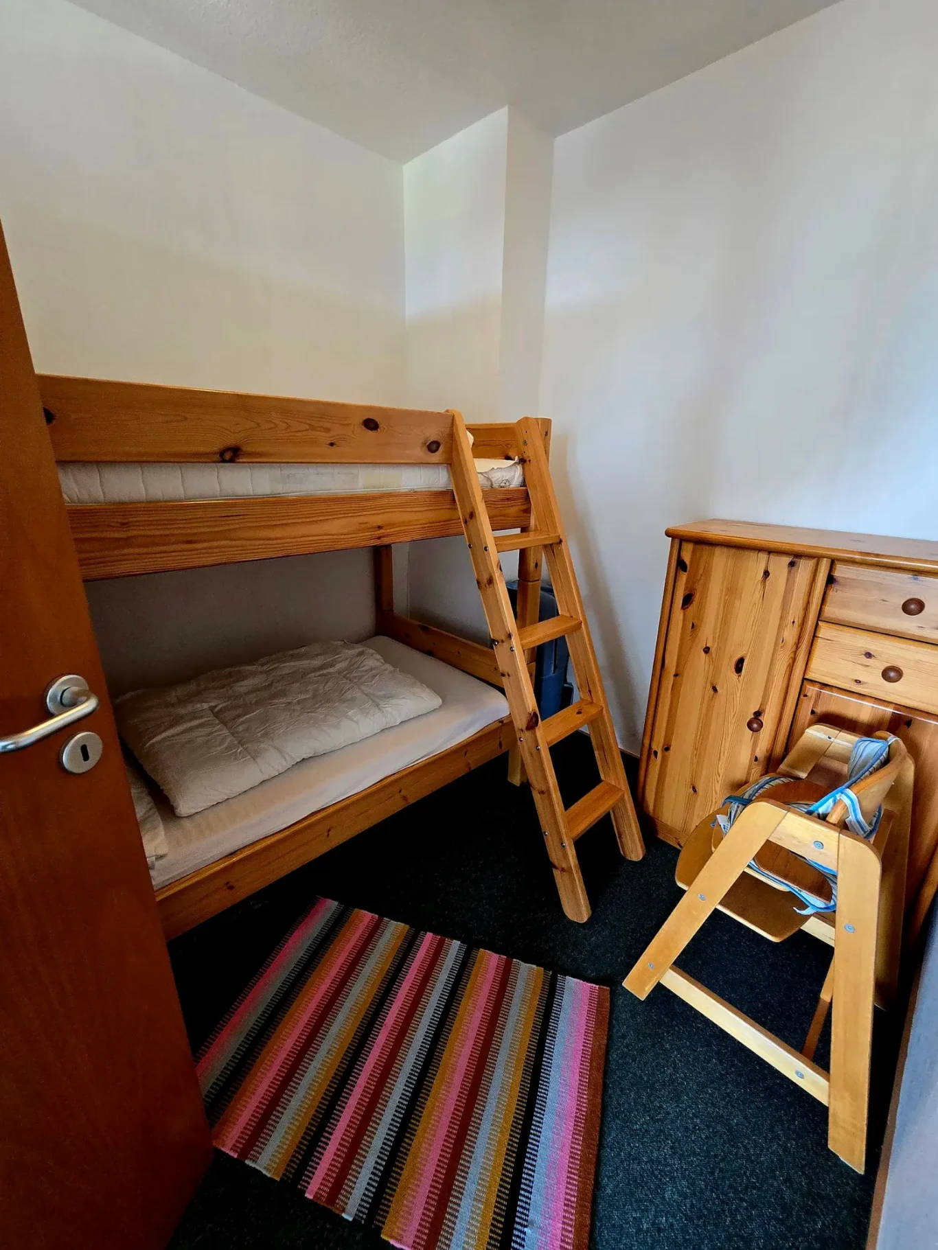sep. Schlafzimmer Kinderzimmer mit Etagenbett in Ferienwohnung auf Fehmarn